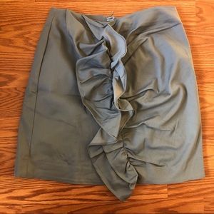 Ruffled detailed skirt